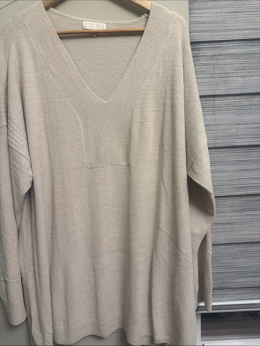 Barefoot dreams cozy chic Ulta lite Vneck pull over shirt sand Paige  size 3X